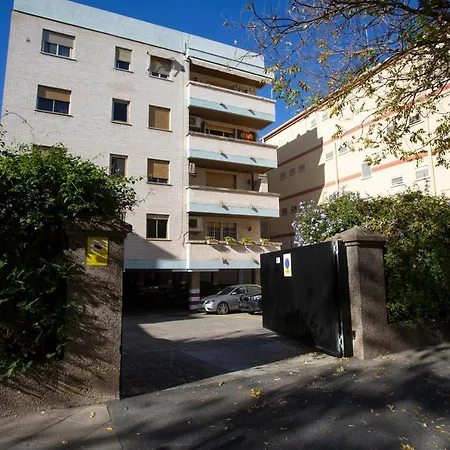 Borbolla Urban - Parking Apartment Seville